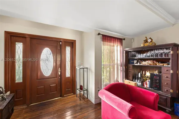 6315 Maynada St, Coral Gables, FL 33146