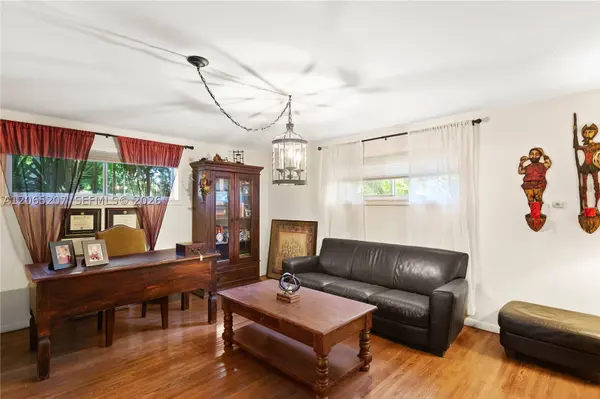 6315 Maynada St, Coral Gables, FL 33146