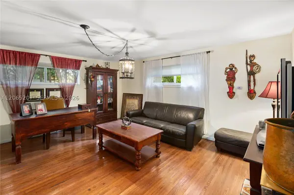 6315 Maynada St, Coral Gables, FL 33146