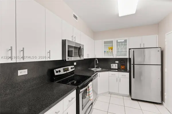 5601 Collins Ave #1216, Miami Beach, FL 33140