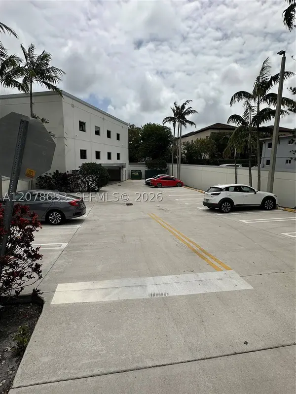 9830 SW 77th Ave, Miami, FL 33156