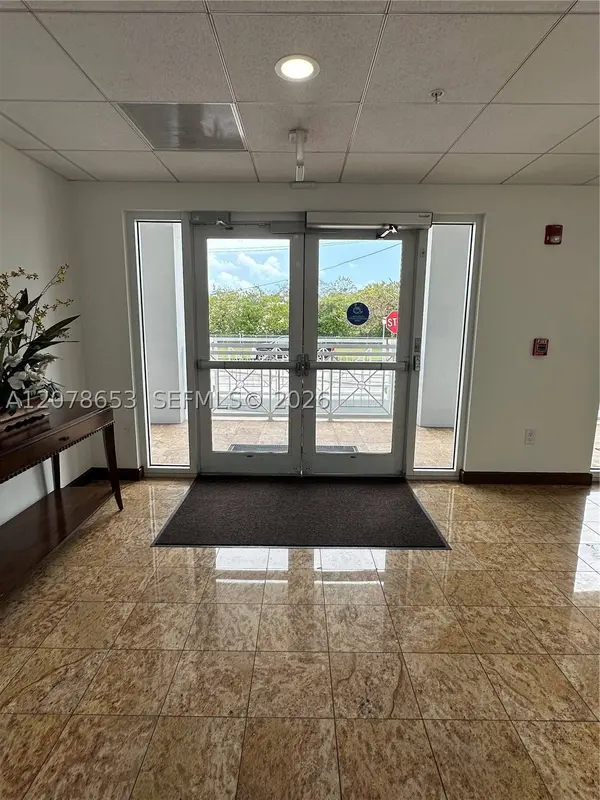 9830 SW 77th Ave, Miami, FL 33156