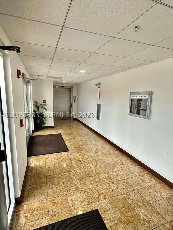 9830 SW 77th Ave, Miami, FL 33156