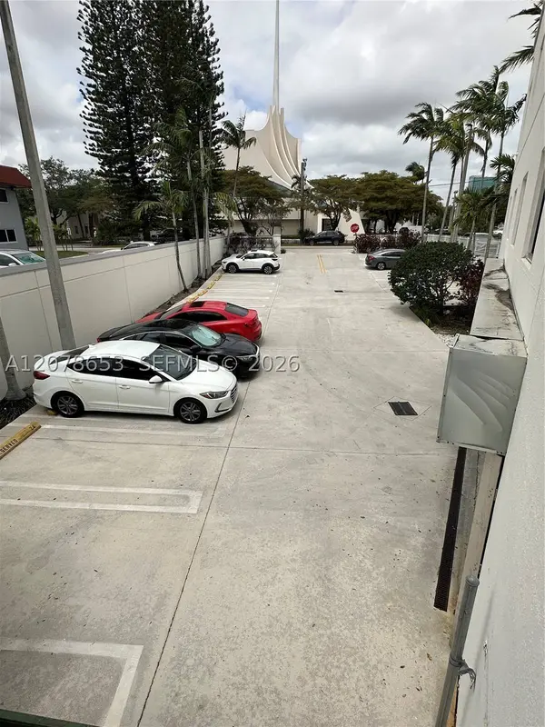 9830 SW 77th Ave, Miami, FL 33156