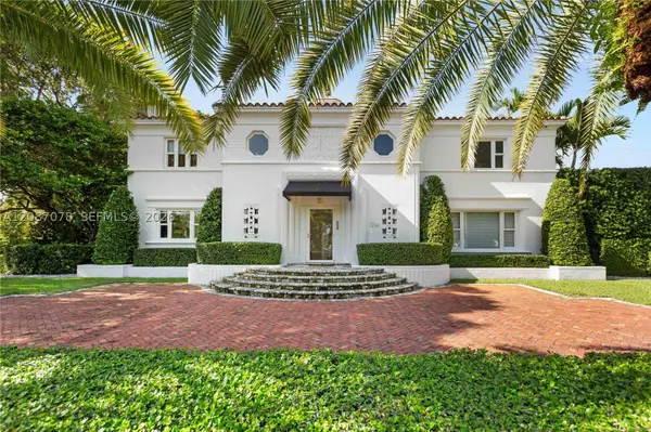 1261 N Greenway Dr, Coral Gables, FL 33134