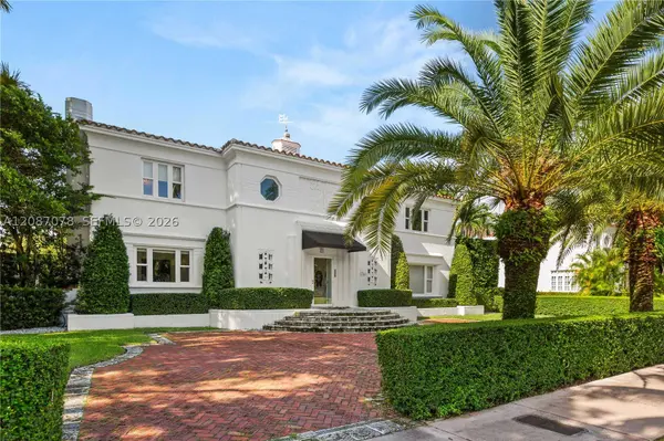1261 N Greenway Dr, Coral Gables, FL 33134