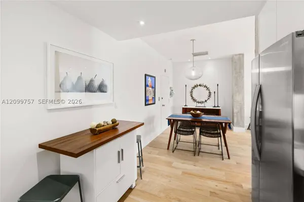 5555 Collins Ave #17J, Miami Beach, FL 33140