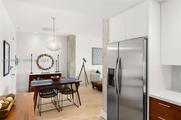 5555 Collins Ave #17J, Miami Beach, FL 33140