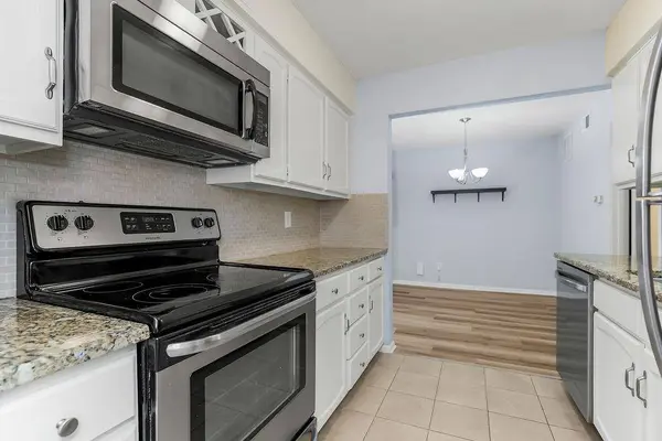 10106 W 96th-#C TER, Overland Park, KS 66214