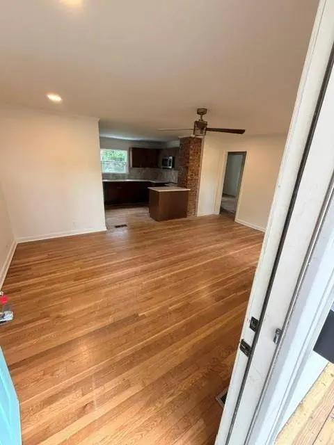 400 W 86th TER, Kansas City, MO 64114