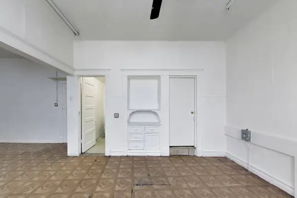 2625 S Central Park AVE, Chicago, IL 60623