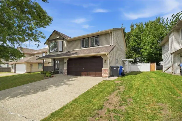 31015 Upper Maclure RD, Abbotsford, BC V2T 5J5