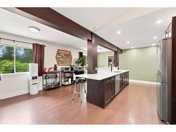 10425 YOUNG ROAD|Fairfield Island, Chilliwack, BC V2P8C4
