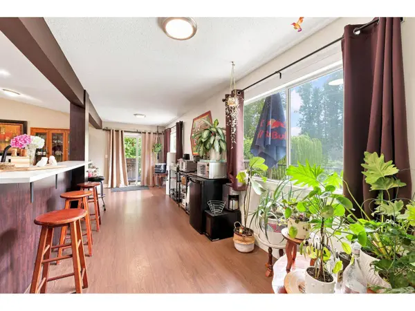 10425 YOUNG ROAD|Fairfield Island, Chilliwack, BC V2P8C4