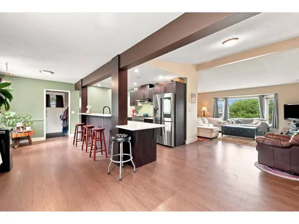 10425 YOUNG ROAD|Fairfield Island, Chilliwack, BC V2P8C4