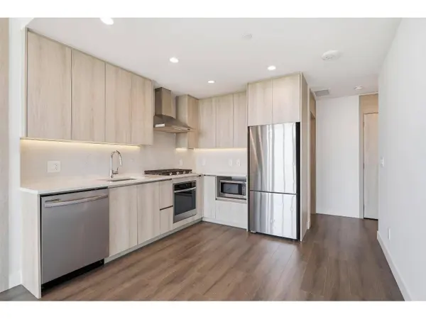 10750 135A ST #2908, Surrey, BC V3T0V4