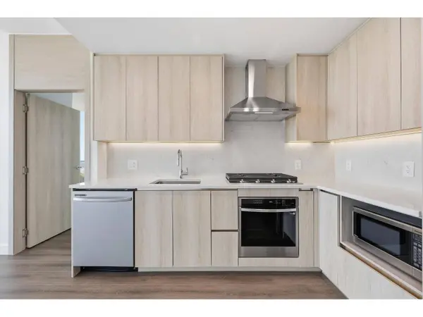 10750 135A ST #2908, Surrey, BC V3T0V4