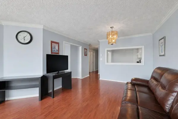 14881 103a AVE #1701, Surrey, BC V3R 0M5