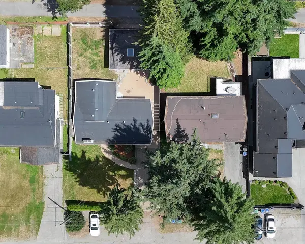9714 131 ST, Surrey, BC V3T 3P3