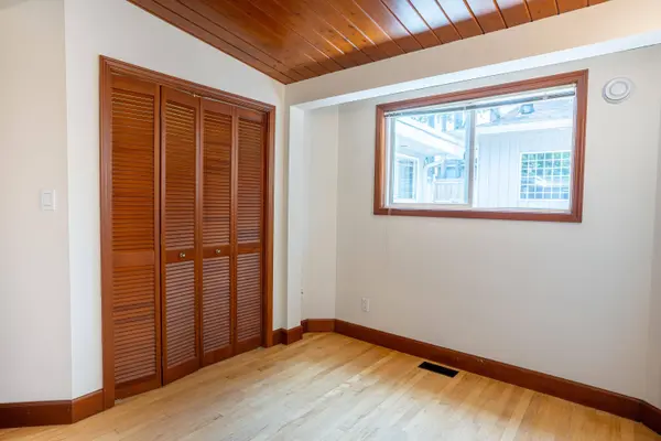 9714 131 ST, Surrey, BC V3T 3P3