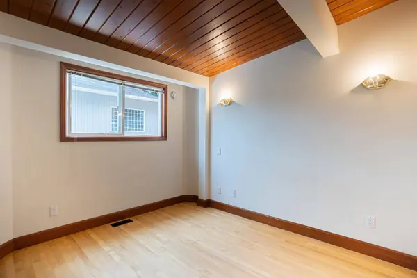 9714 131 ST, Surrey, BC V3T 3P3