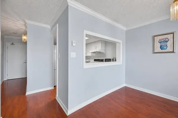 14881 103a AVE #1701, Surrey, BC V3R 0M5