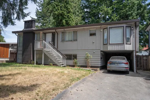 9704 131 ST, Surrey, BC V3T 3P3