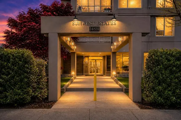 14881 103a AVE #1701, Surrey, BC V3R 0M5