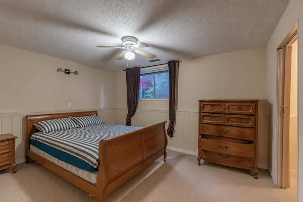 9704 131 ST, Surrey, BC V3T 3P3