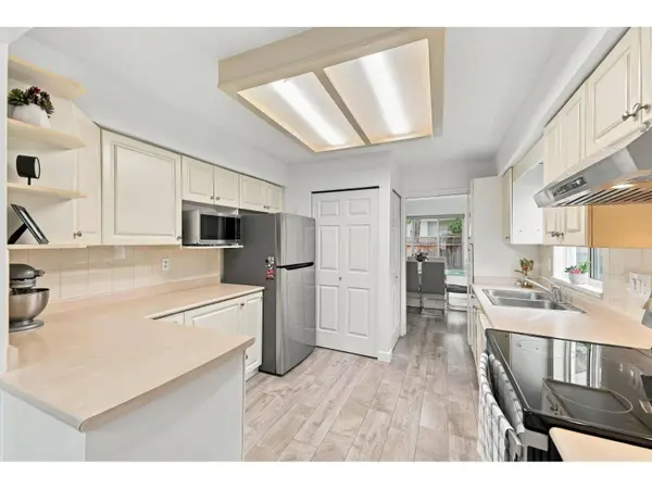 12163 68 AVE #109, Surrey, BC V3W1H2