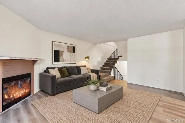 14803 HOLLY PARK LANE, Surrey, BC V3R6Y1
