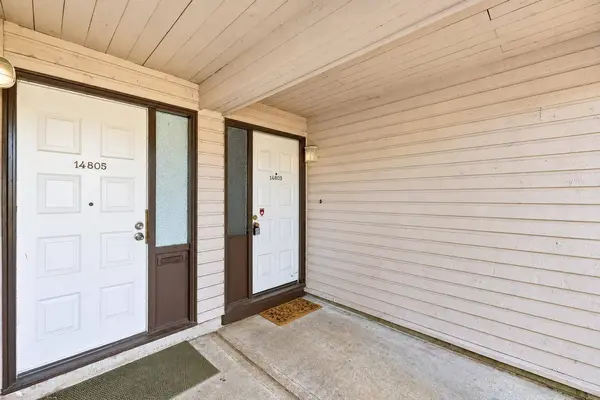 14803 HOLLY PARK LANE, Surrey, BC V3R6Y1