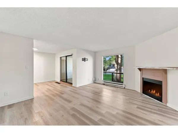 14803 HOLLY PARK LANE, Surrey, BC V3R6Y1