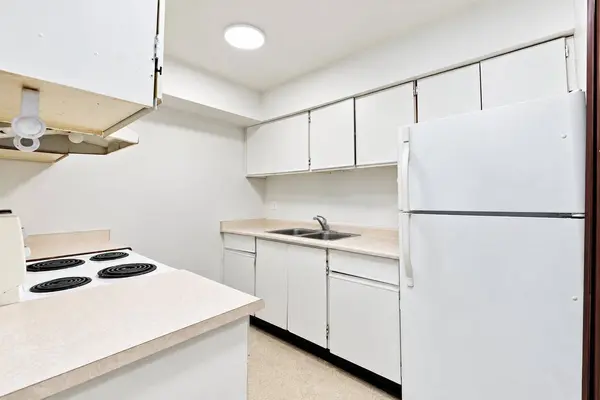 10511 HOLLY PARK LANE, Surrey, BC V3R6X8