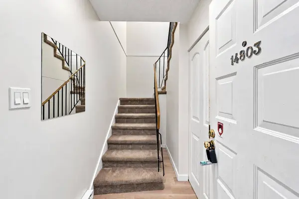 14803 HOLLY PARK LANE, Surrey, BC V3R6Y1
