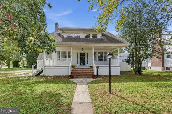 20 SPRING ST
