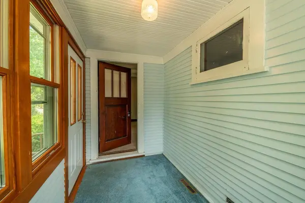 1331 E Saveland AVENUE, Milwaukee, WI 53207