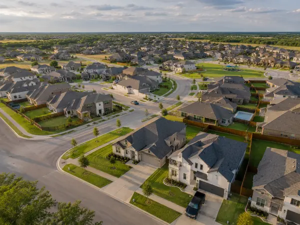 7 Communities Near San Antonio, Texas Worth Exploring,Randy Rodriguez