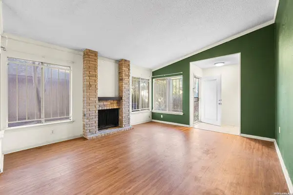 8118 Laurel Bend, San Antonio, TX 78250