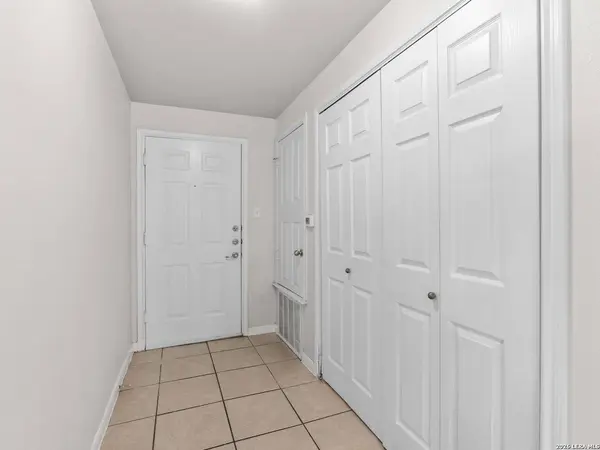 6160 Eckhert UNIT 1718, San Antonio, TX 78245