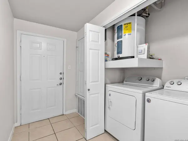 6160 Eckhert UNIT 1718, San Antonio, TX 78245
