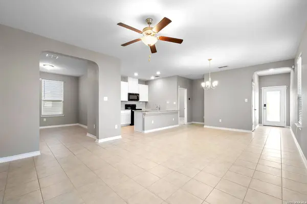 9906 OVERLOOK CYN, San Antonio, TX 78245