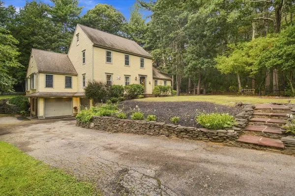 7 Stony Brook Rd, Kingston, MA 02364