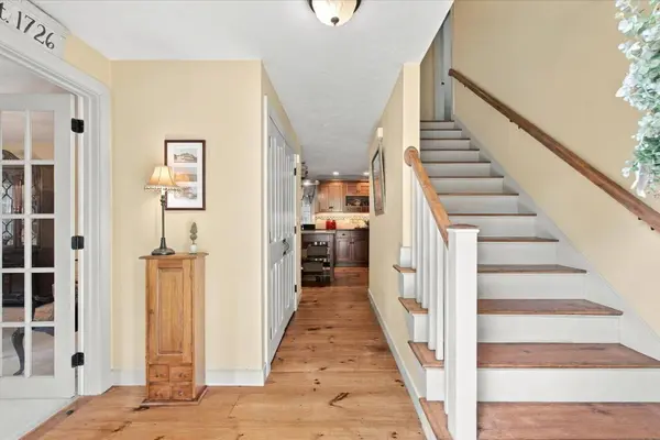 7 Stony Brook Rd, Kingston, MA 02364