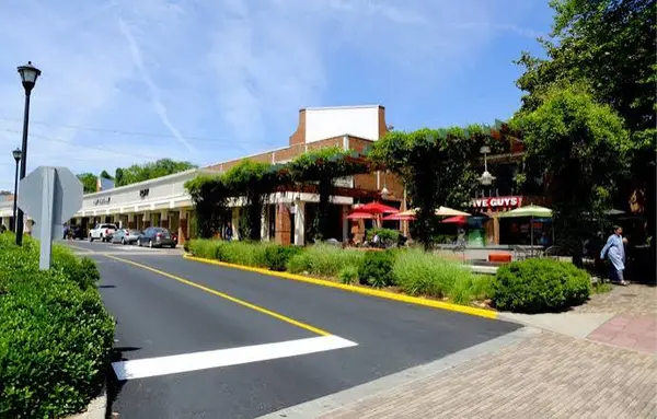 barracks road