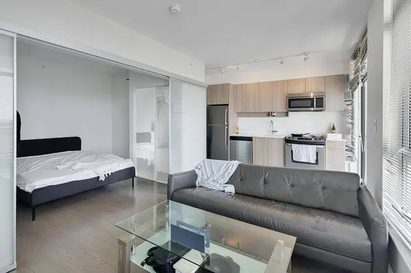 13308 Central AVE #1805, Surrey, BC V3T 0M4