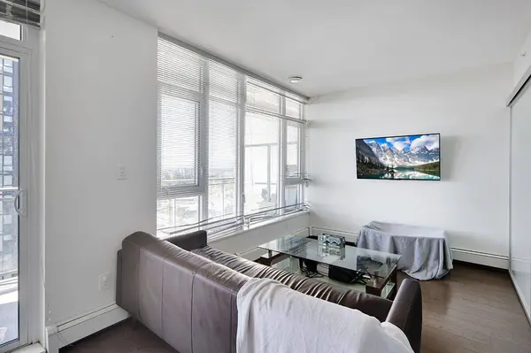 13308 Central AVE #1805, Surrey, BC V3T 0M4