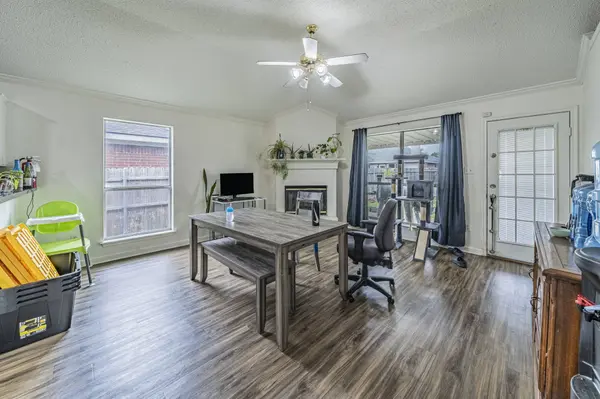 7404 Grass Valley TRL, Fort Worth, TX 76123
