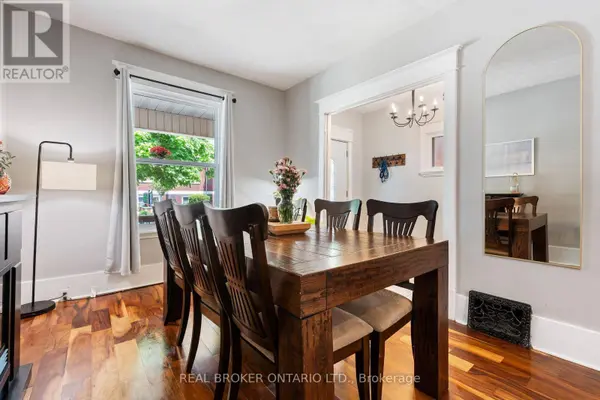 30 DUNDAS STREET, Brantford, ON N3R1R9