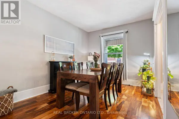 30 DUNDAS STREET, Brantford, ON N3R1R9